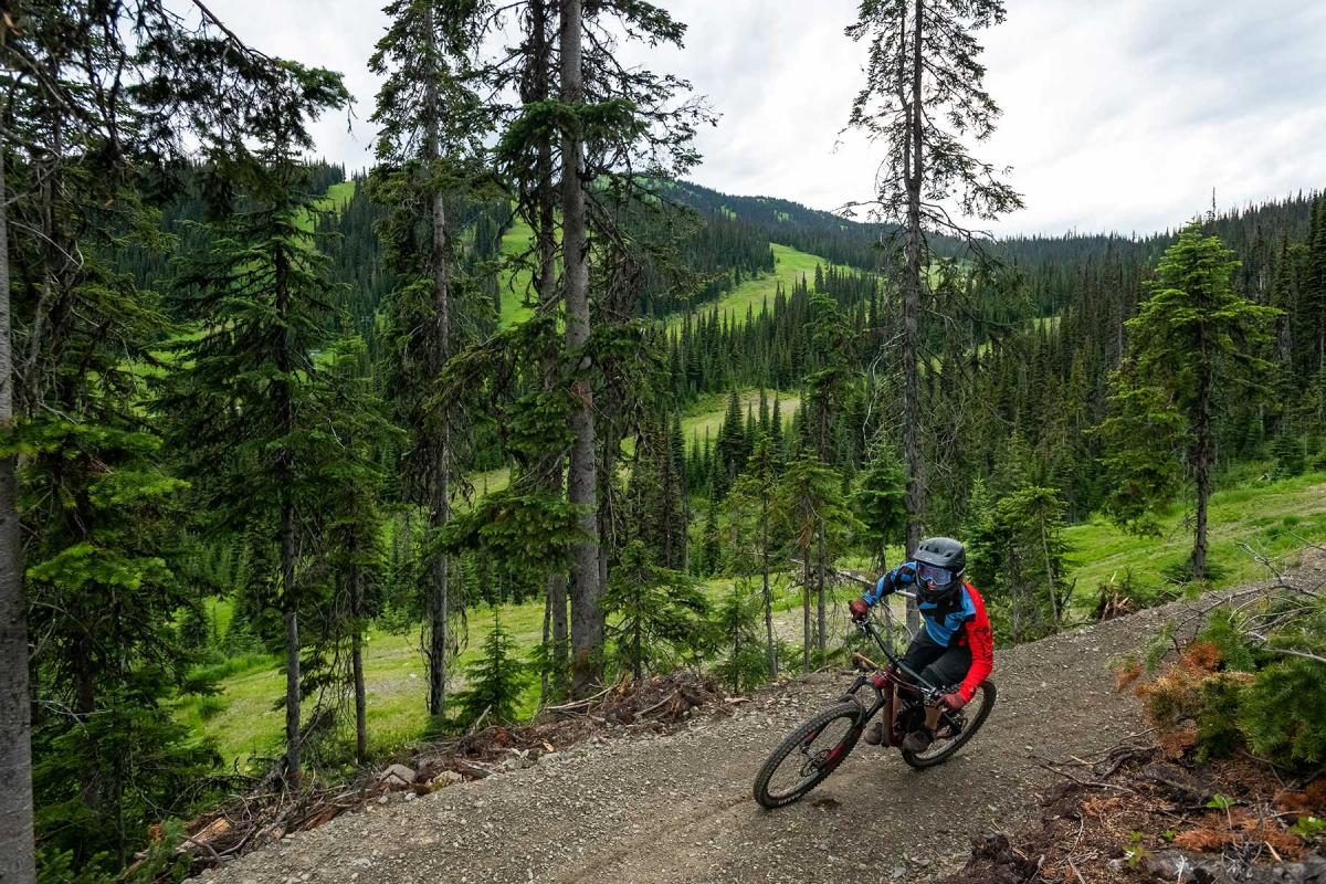 sun peaks bike park hours