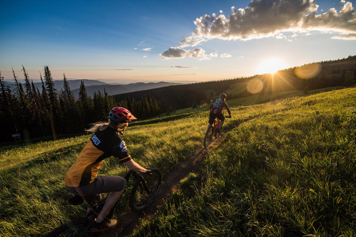 sun peaks bike park hours